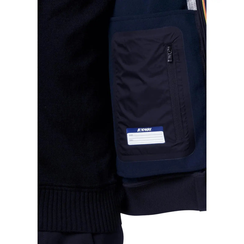 Dunkelblaue Nylonjackentasche mit Markenlabel und Reißverschlussanhänger an einem blauen Kapuzen-Winterblazer aus Polyamid von Kway für Herren