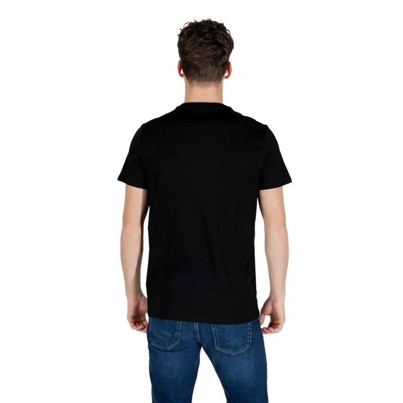 Lacoste men black short-sleeved crew neck cotton t-shirt suitable for casual wear