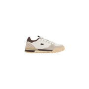 Lacoste Herren-Sneaker aus braunem Leder, Modell Slam Break, mit weißen und braunen Perforationseinsätzen, beiger Sohle und schwarzen Schnürsenkeln