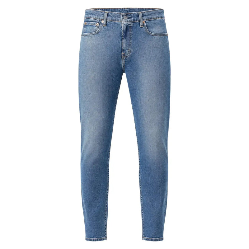 Levi’s men jeans in medium-wash blue slim fit with classic five-pocket design made from cotton lyocell blend