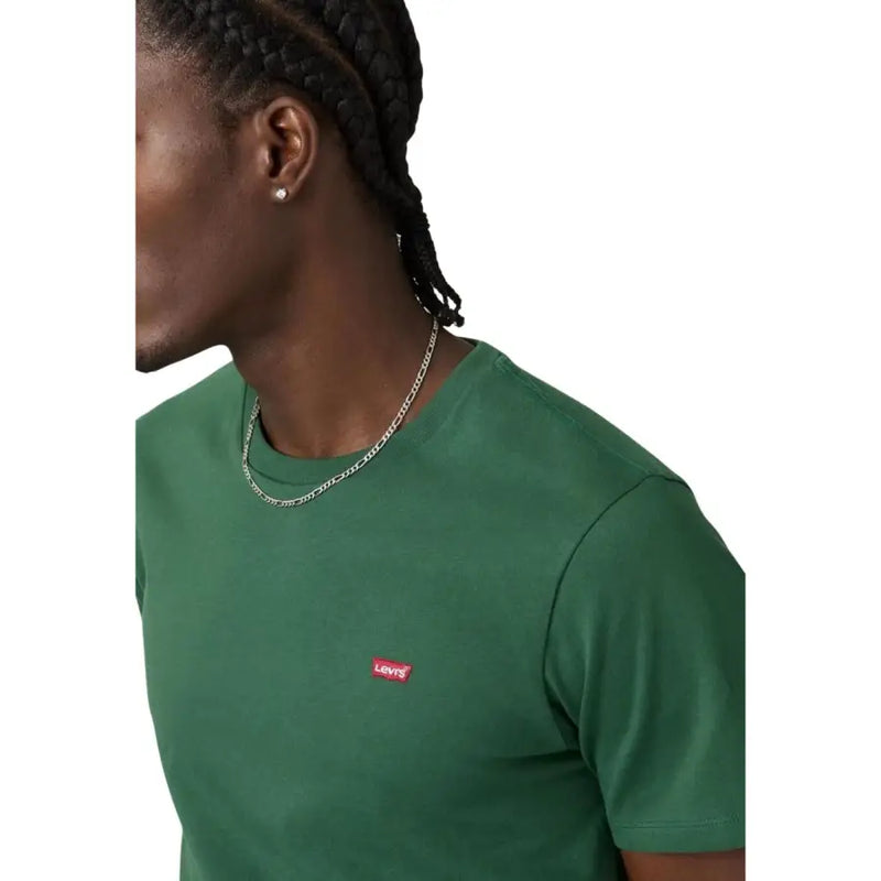 Grünes Levi's Herren-T-Shirt mit kurzem Rundhalsausschnitt, 100 % Baumwolle, mit rotem Logo-Patch auf der Brust