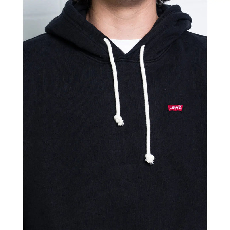 Schwarzer Levi's Herren-Hoodie aus Baumwolle mit weißen Kordelzügen und rotem Logo-Patch auf der Brust