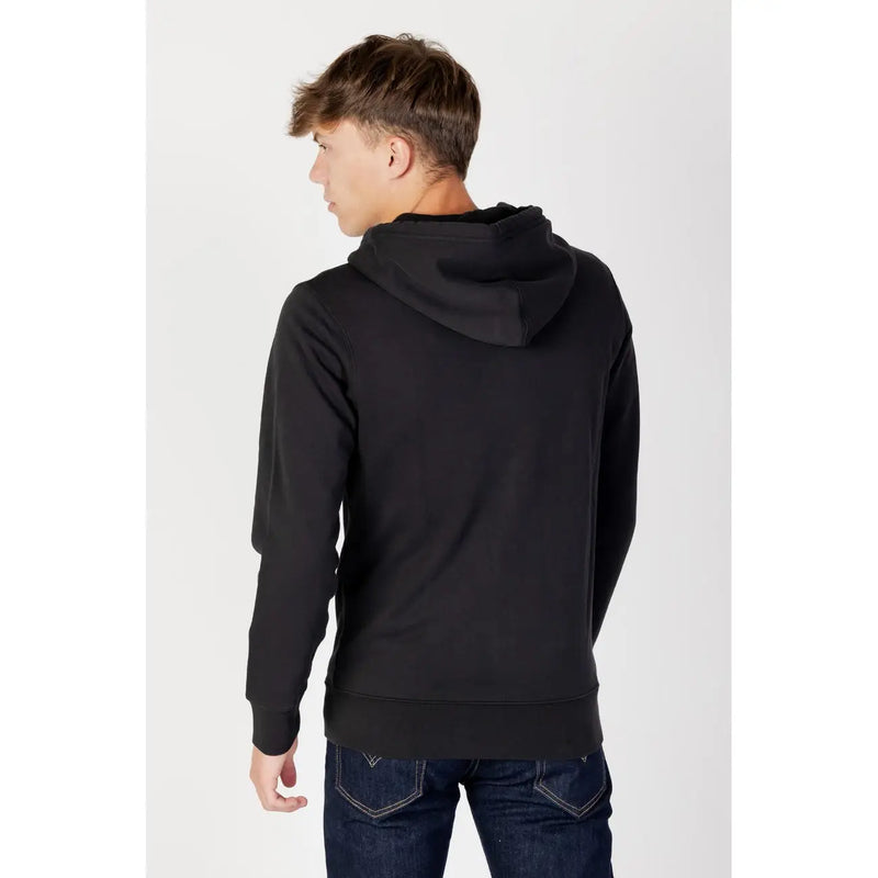 Schwarzer Levi's Herren-Sweatshirt-Hoodie aus Baumwolle mit Reißverschluss, weichem, glattem Stoff und gerippten Bündchen und Saum.