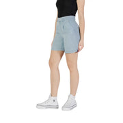 Women’s light blue pleated high-waisted Lyocell shorts with front zip and pockets