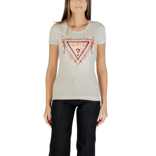 Light gray short-sleeve T-shirt with floral Guess logo and round neck for women