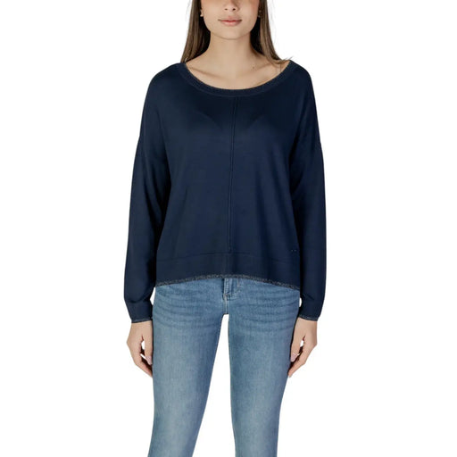 Liu Jo Damen-Langarmpullover aus blauer Viskose top mit abgerundetem Halsausschnitt und dezentem Glitzerbesatz am Saum