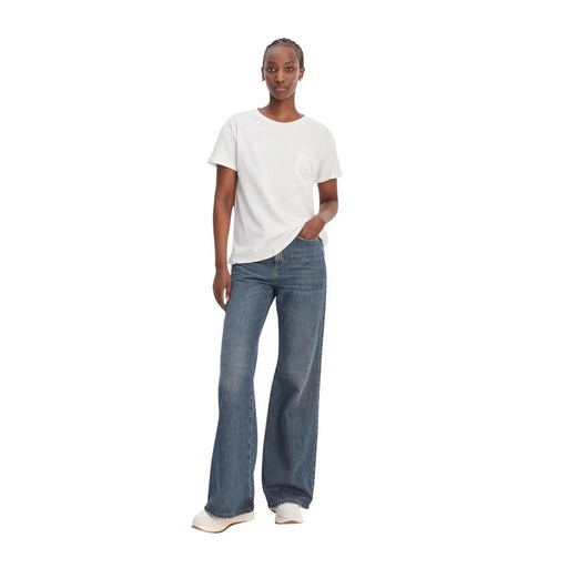 Liu Jo Weißes Damen-T-Shirt aus Baumwolle mit Rundhalsausschnitt, einer Brusttasche und dezentem, gesticktem Logo auf der linken Brustseite.