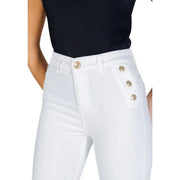 Liu Jo Weiße Damen-Jeans aus Baumwolle mit hohem Bund, goldfarbenen Knöpfen vorne und Seitentaschen.