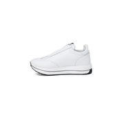 Love Moschino women white leather sneakers with black rubber sole and subtle stitching details on platform design