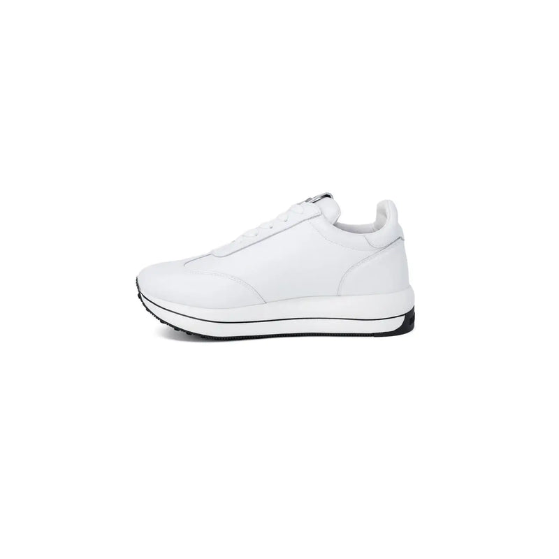 Love Moschino women white leather sneakers with black rubber sole and subtle stitching details on platform design