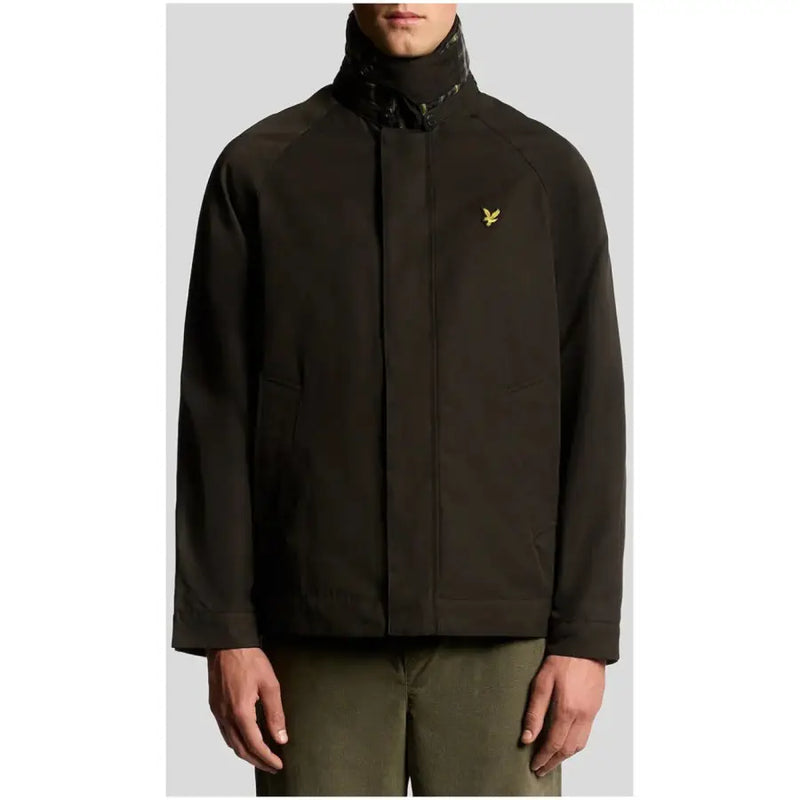 Schwarzer Herrenblazer von Lyle & Scott aus Baumwollmischgewebe mit Reißverschluss und dunkelolivgrüner, wasserdichter Jacke mit goldenem Vogellogo