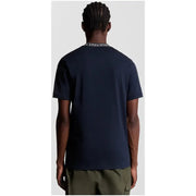 Marineblaues, kurzärmeliges Baumwollhemd t-shirt für Männer von Lyle & Scott mit einem weißen Logoband um den Kragen