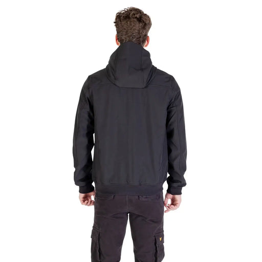 Lyle & Scott Schwarze Softshelljacke für Herren mit Kapuze und dezenten Nahtdetails, Vorderansicht