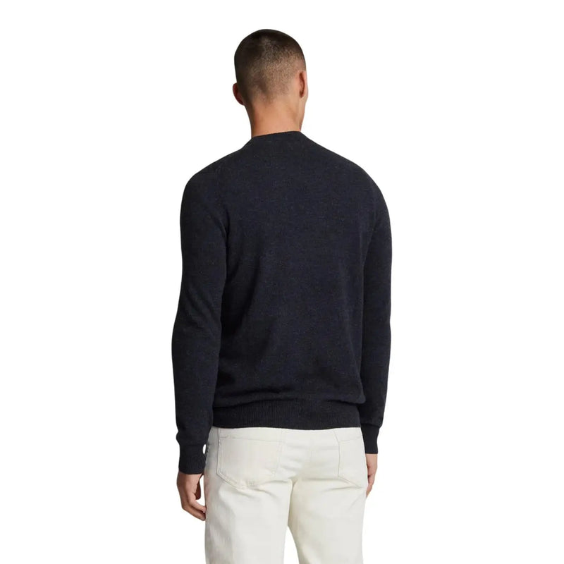Lyle & Scott Wollpullover für Herren in Schwarz mit feiner Strickstruktur, Vorderansicht