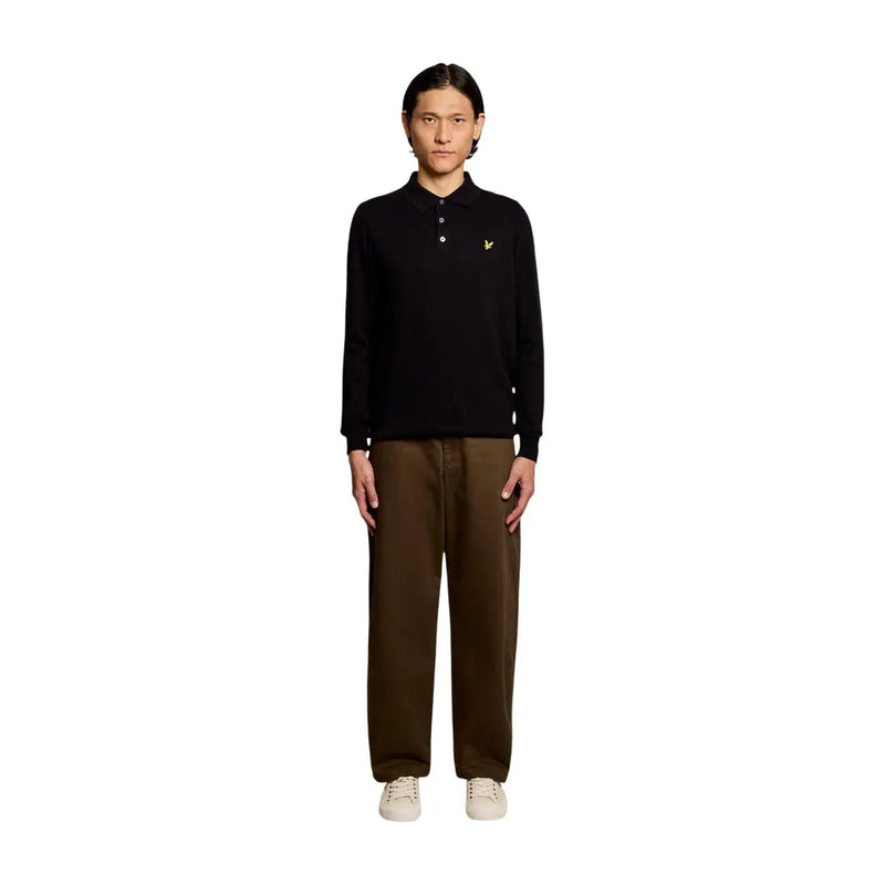 Lyle & Scott Wollpullover aus Baumwollmerino für Herren in Schwarz mit gelbem Vogellogo auf der Brust, Vorderansicht