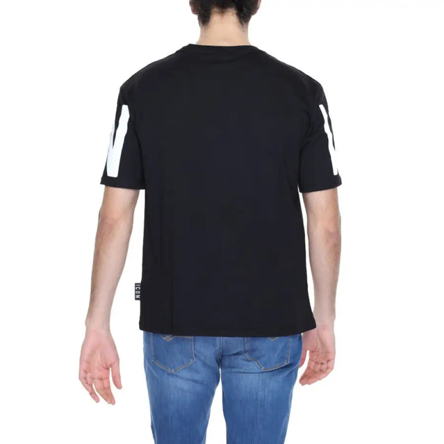Icon Icon Men T-Shirt, man in black with white stripe
