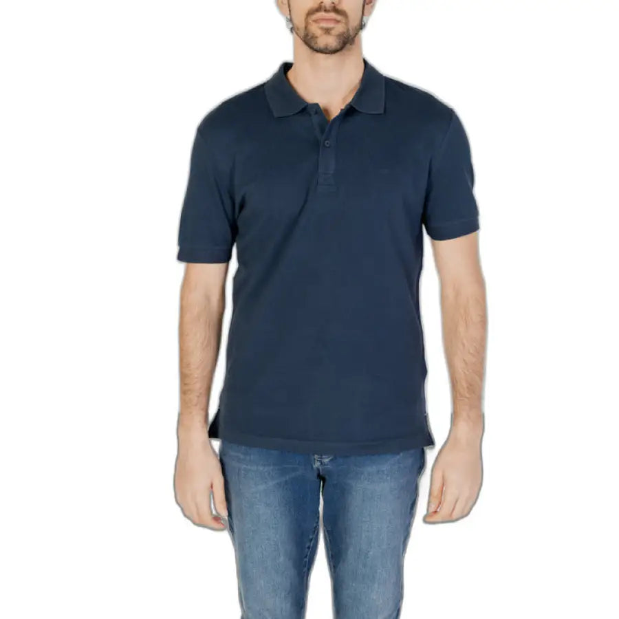 Man in blue polo shirt for Gas - Gas urban city style clothing