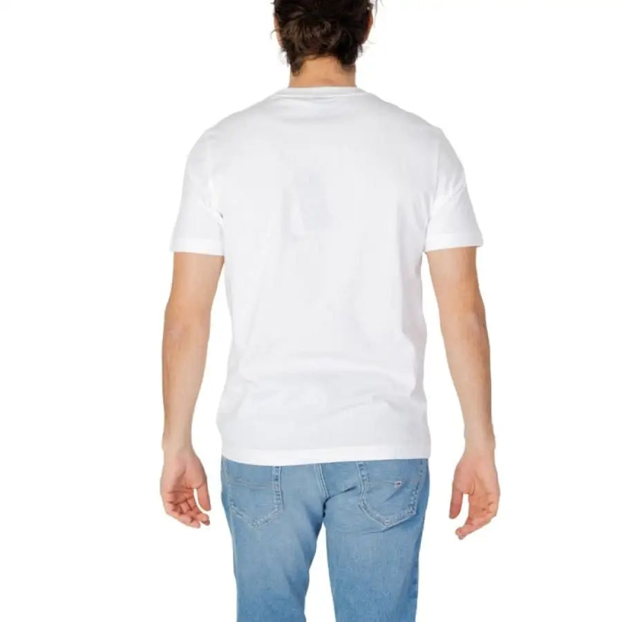 Boss Boss Men T-Shirt model in white and jeans