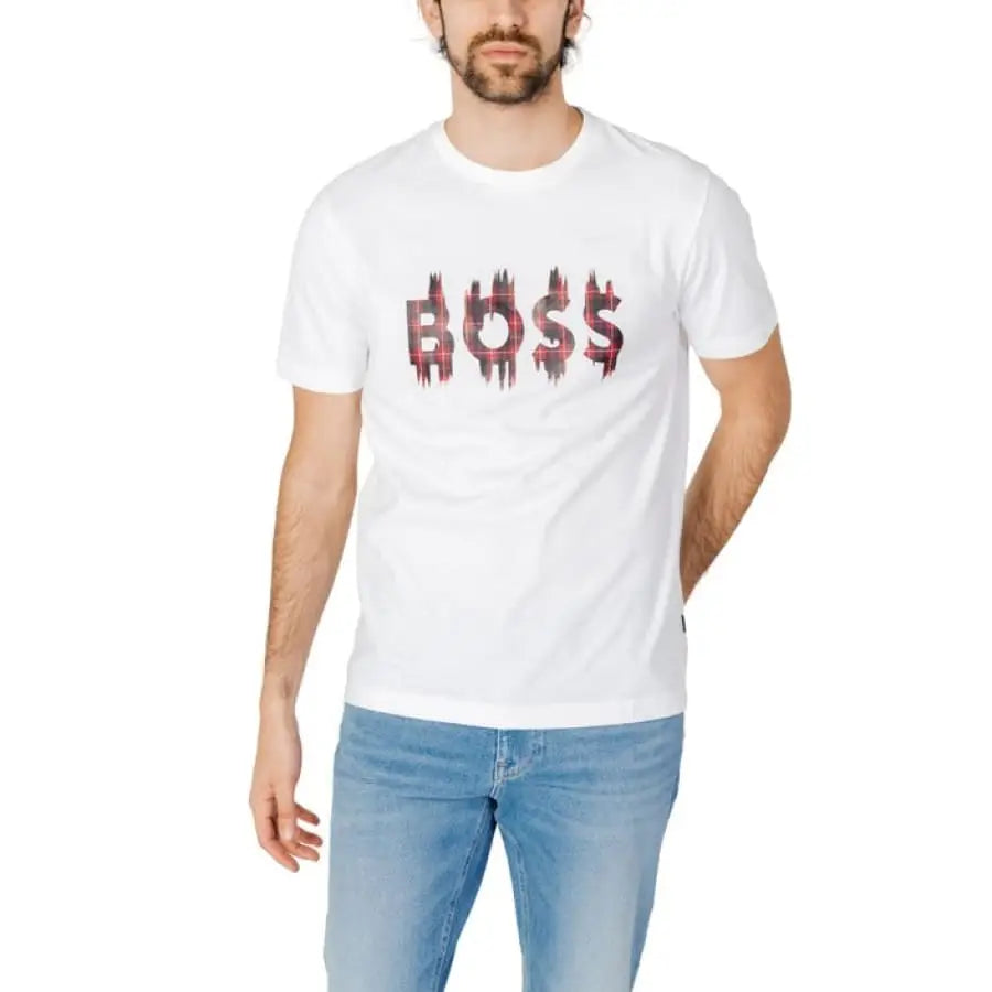 Man wearing Boss Boss Men T-Shirt with ’BOSS’ print.