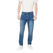 Men’s blue denim jeans Armani Exchange with a classic straight-leg cut and subtle fading for a worn-in look