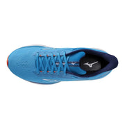 Mizuno Herren-Sneaker in Hellblau mit atmungsaktivem, leuchtend blauem Mesh-Obermaterial und orangefarbenen Akzenten für sportliche Aktivitäten