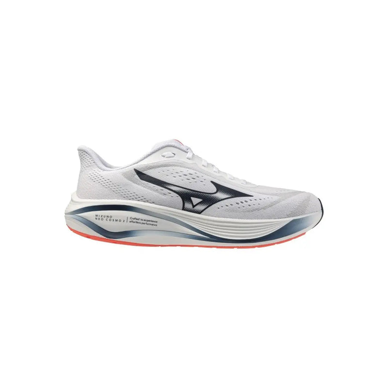 Mizuno Herren-Sneaker, weißer Neo Cosmos Laufschuh mit schwarzem Swoosh und leuchtend orangefarbenem Sohlenakzent im sportlichen Design