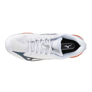 Mizuno Herren-Volleyballschuh in Weiß mit marineblauen und orangen Akzenten aus einem Materialmix