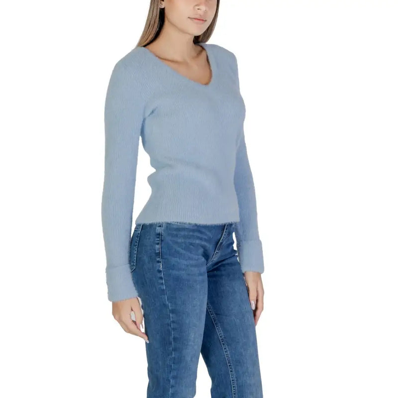 Light blue ribbed V-neck sweater from Morgan De Toi displayed as a long V-neck knitwear