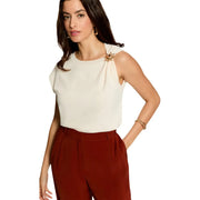 Morgan De Toi Damen-Strickwaren, beige, ärmellos top mit cremefarbener, drapierter Schulterpartie und kunstvoller goldener Sternbrosche