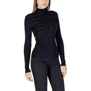 Morgan De Toi Schwarzer, gerippter Damen-Rollkragenpullover mit dezenter horizontaler Strickstruktur im Brustbereich