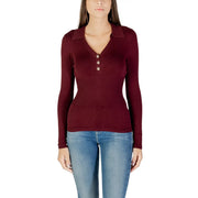 Ein bordeauxroter, langärmeliger Strickpullover top mit Kragen und drei Knöpfen von Morgan De Toi aus Viskose