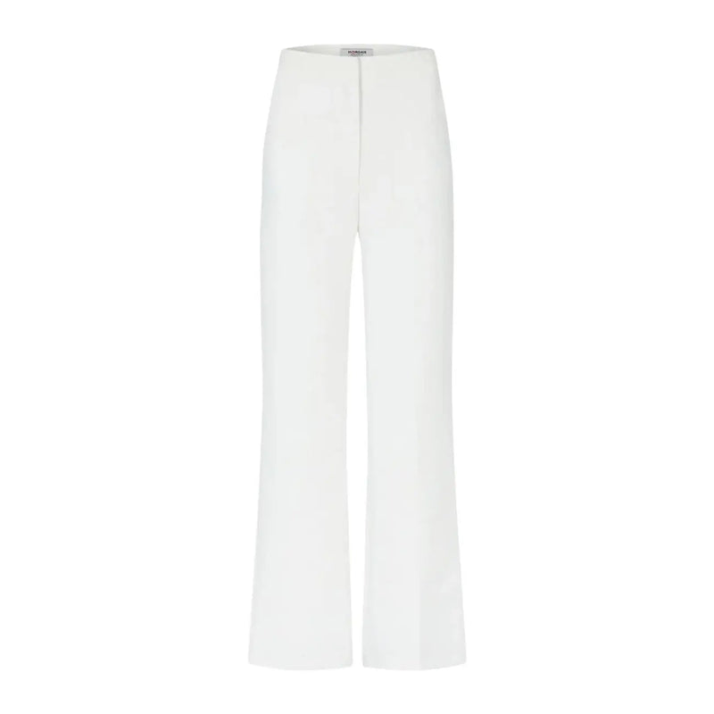 Weiße, hochgeschnittene Hose mit weitem Bein von morgan de toi mit Reißverschluss vorne und Taschen im minimalistischen Design