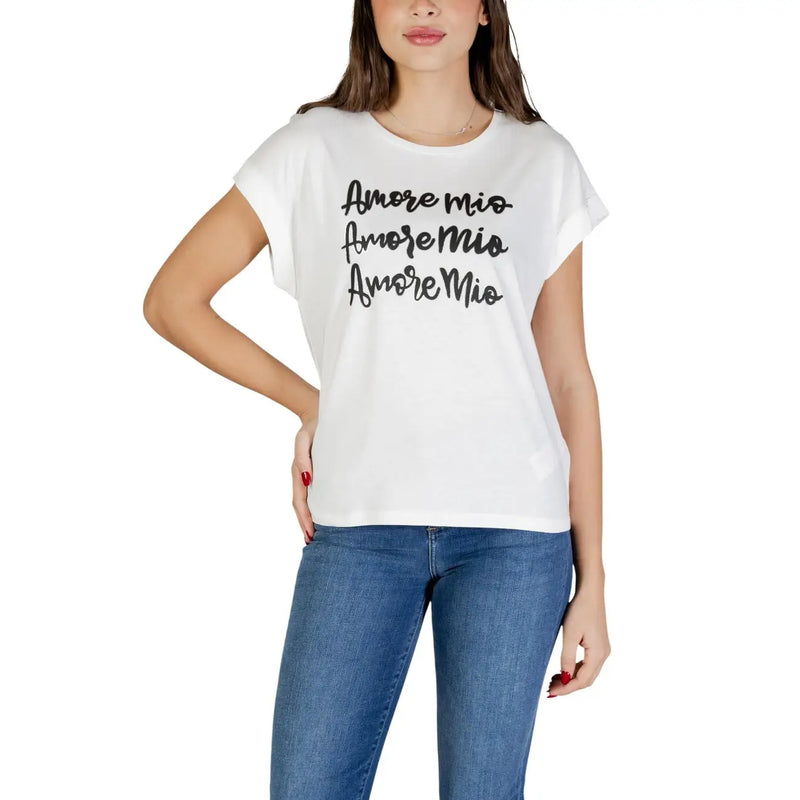 Morgan De Toi Weißes Damen-T-Shirt aus Baumwoll-Modal mit Rundhalsausschnitt und schwarzem, geschwungenem „Amore Mio“-Schriftzug auf der Brust