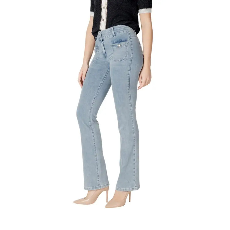Morgan de toi women’s light-wash blue cotton jeans with straight-leg cut and classic five-pocket design for spring summer