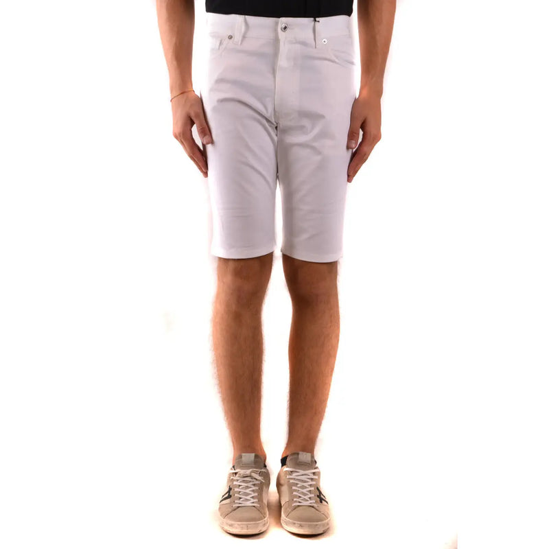Moschino Baumwollshorts für Damen aus weißem Denim mit fünf Taschen und Knopfverschluss, Vorderansicht