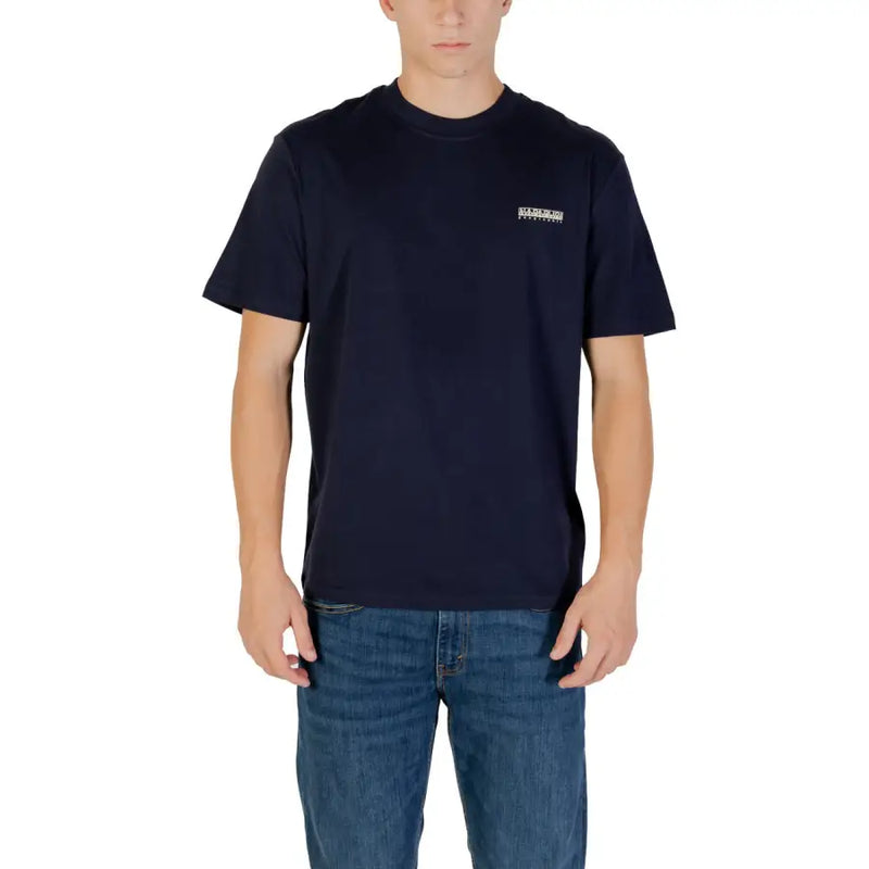Napapijri Männer t-shirt Dunkelblaues, kurzärmeliges T-Shirt mit Rundhalsausschnitt und kleinem, weißem, gesticktem Logo auf der linken Brust.