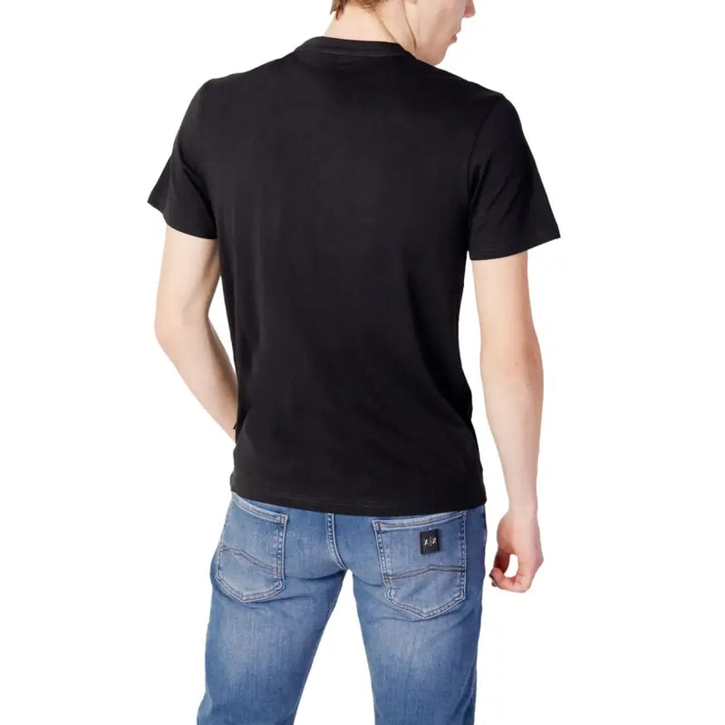 Napapijri Männer t-shirt Schwarzes Kurzarm-Shirt mit Rundhalsausschnitt, ideal für die Freizeit.