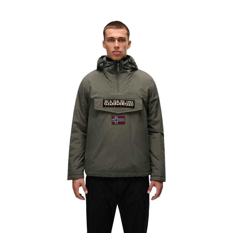 Napapijri Steppjacke Rainforest Winter 3 für Herren in Olivgrün mit Logo-Patch und norwegischem Flaggenemblem, Vorderansicht