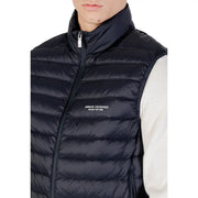 Schwarze Steppweste mit hohem Kragen, Frontreißverschluss und armani exchange Logo auf der Brust in Marineblau gestickt – Produktliste