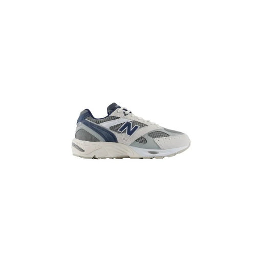 New Balance Herren-Sneaker in Weiß und Marineblau mit Mesh- und Synthetik-Overlays für den Freizeitbereich