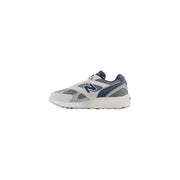 New Balance Herren-Sneaker in Weiß und Marineblau mit Mesh- und Synthetik-Overlays sowie Lederdetails