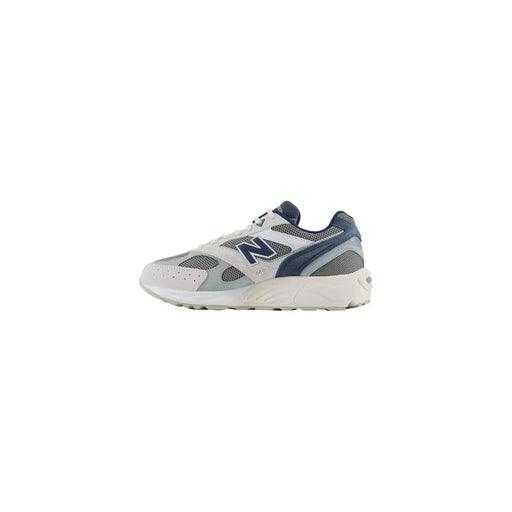 New Balance Herren-Sneaker in Weiß und Marineblau mit Mesh- und Synthetik-Overlays sowie Lederdetails