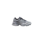 New Balance Graue Herren-Sneaker aus Wildleder mit klobiger, mehrlagiger Sohle und Mesh-Obermaterial im Design 990v3