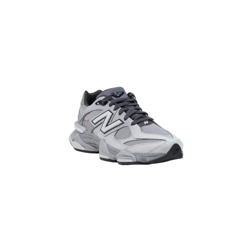 New balance graue Herren-Sneaker aus Wildleder mit Mesh- und Synthetik-Overlays in Grau und Schwarz