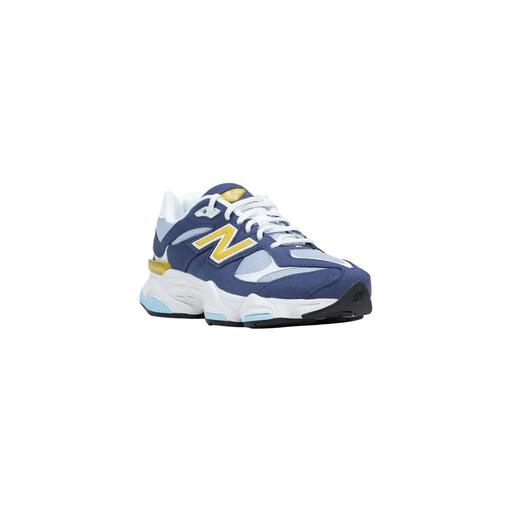 New balance Lila Wildleder-Sneaker für Damen mit marineblau-weißem 990v3-Design und goldenen Akzenten für den Alltag