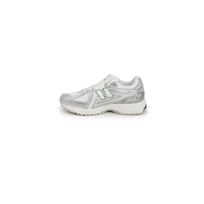 New balance women silver sneakers fabric size 3 running shoe with mesh upper and rubber sole