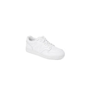 New Balance Weißer Damen-Sneaker, Größe 3, mit klarem, minimalistischem Design und Perforationsdetails