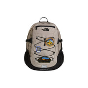The North Face Rucksack Borealis für Herren in Beige mit schwarzen Akzenten und Reißverschlussfach vorne, Vorderansicht