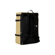 The North Face Herren-Rucksack mit beigefarbenem Print, robustem Design in Braun und Schwarz, verstellbaren Trägern und verstärkten Reißverschlüssen.