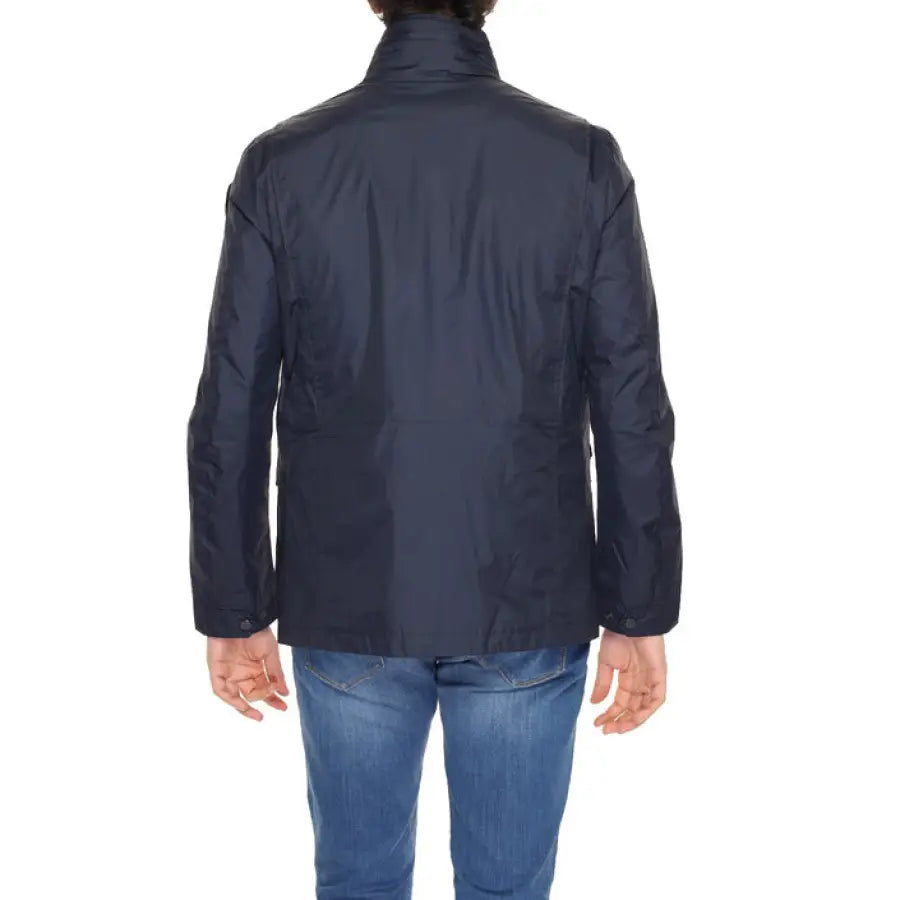 North Face Resolve Jacket in Urban City Style for Men